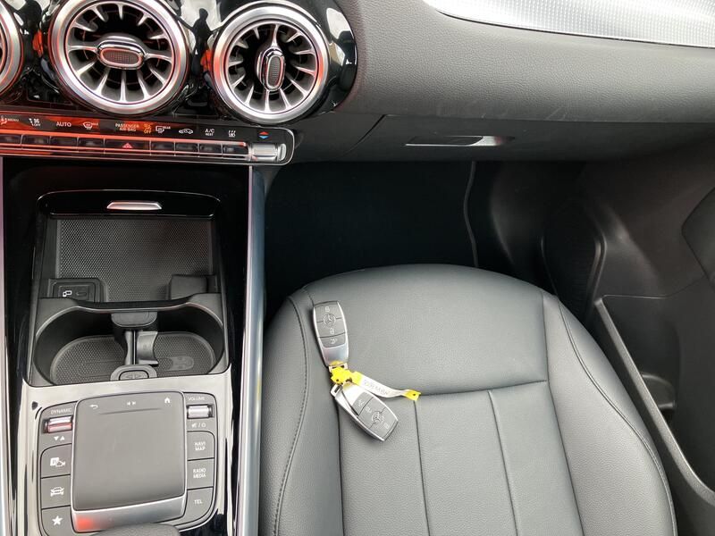 Mercedes-Benz GLA • 2022 • 12,076 km 23