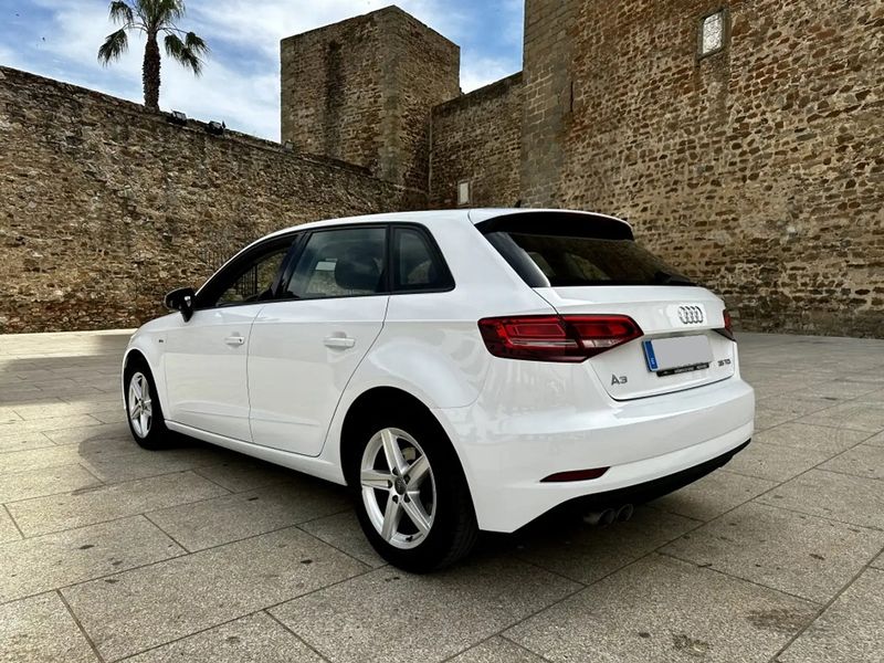 Audi A3 Sportback • 2020 • 99,000 km 10