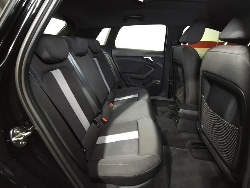 Audi A3 Sportback • 2020 • 88,964 km 9