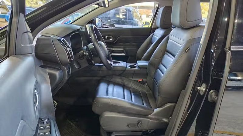 Citroën C5 • 2023 • 45,787 km 8