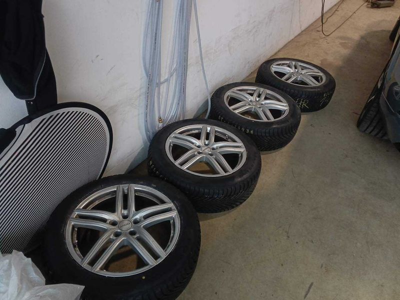 Volvo XC90 • 2022 • 128,000 km 9