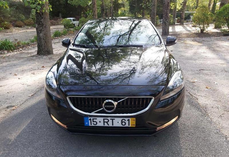 Volvo V40 • 2016 • 150,000 km 1