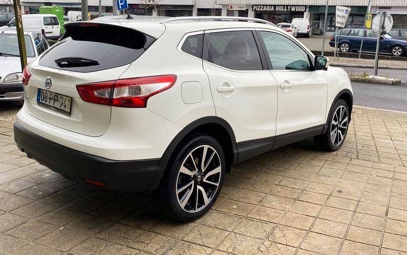 Nissan Qashqai • 2015 • 120,000 km 2