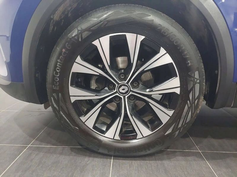 Renault Captur • 2023 • 8,238 km 12