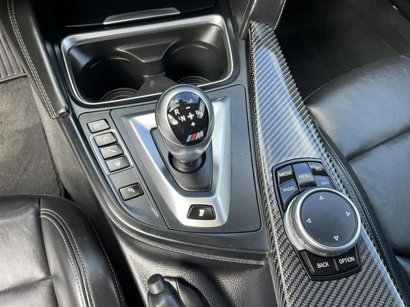 BMW M4 • 2015 • 156,300 km 2