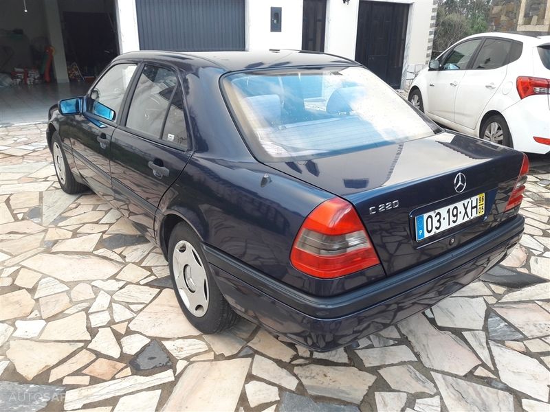 Mercedes-Benz C • 1000 • 350,000 km 2