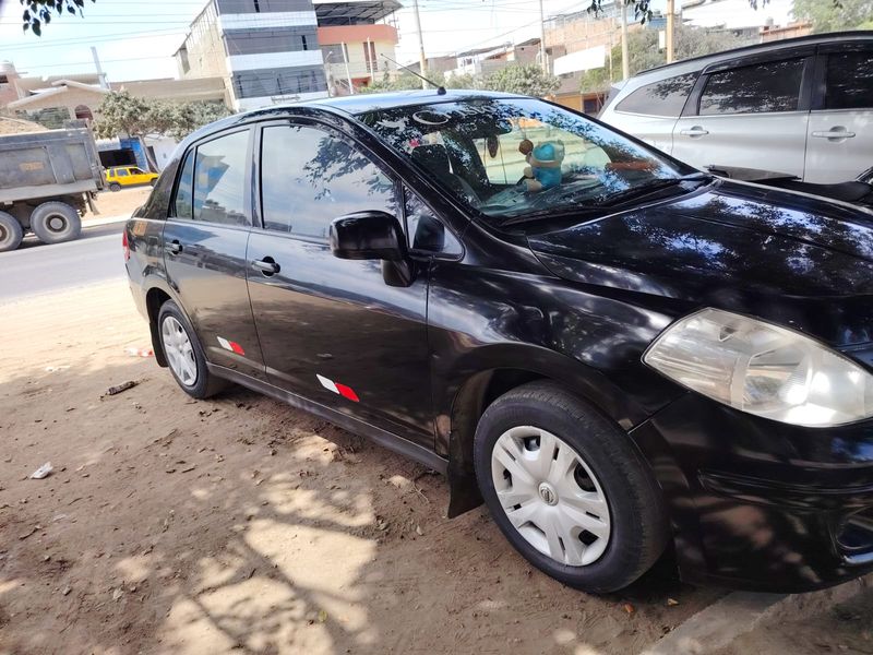 Nissan Tiida • 2015 • 80,200 km 5