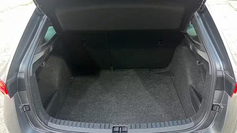 Škoda Fabia Combi • 2023 • 23,537 km 10