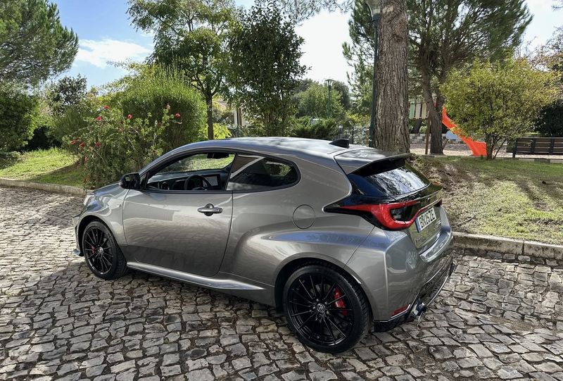 Toyota Yaris • 2024 • 10,000 km 2