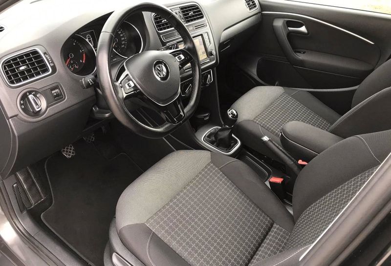 Volkswagen Polo • 2017 • 189,999 km 8