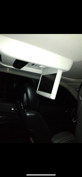 Dodge Challenger • 2011 • 52,000 km 2