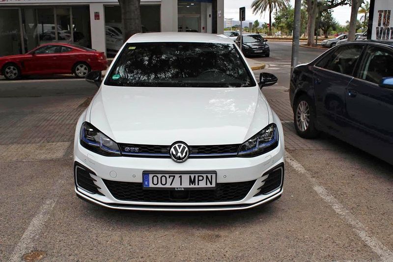 Volkswagen Golf • 2017 • 85,000 km 1
