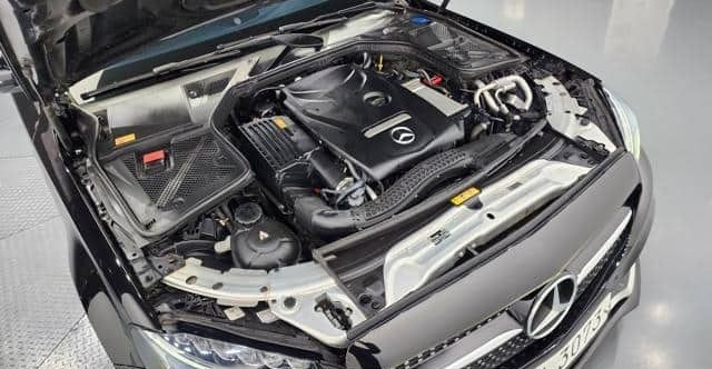 Mercedes-Benz C-Class • 2015 • 98,000 km 7