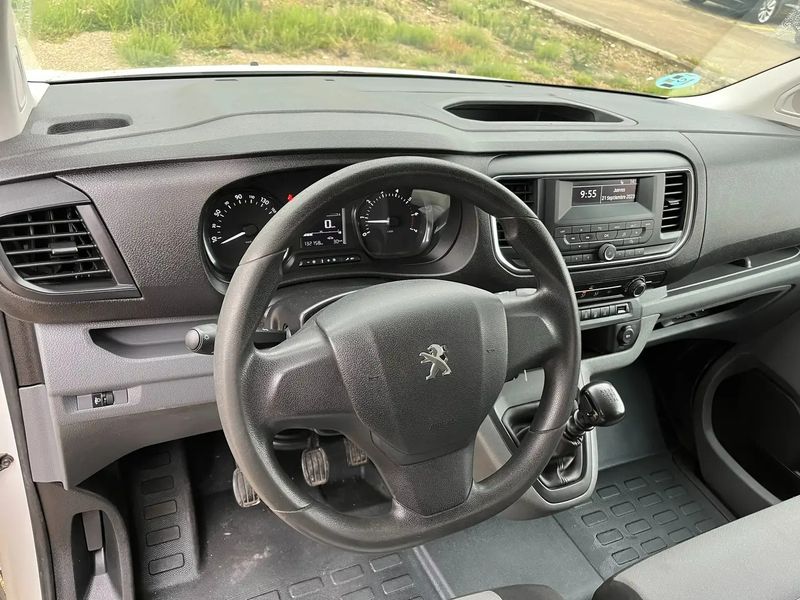 Peugeot Bipper • 2018 • 133,000 km 9