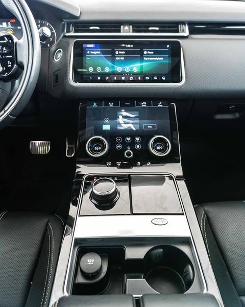 Land Rover Range Rover Velar • 2019 • 3 km 2