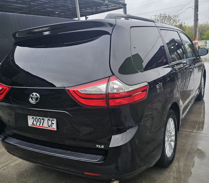 Toyota Sienna • 2015 • 71,123 mi 13