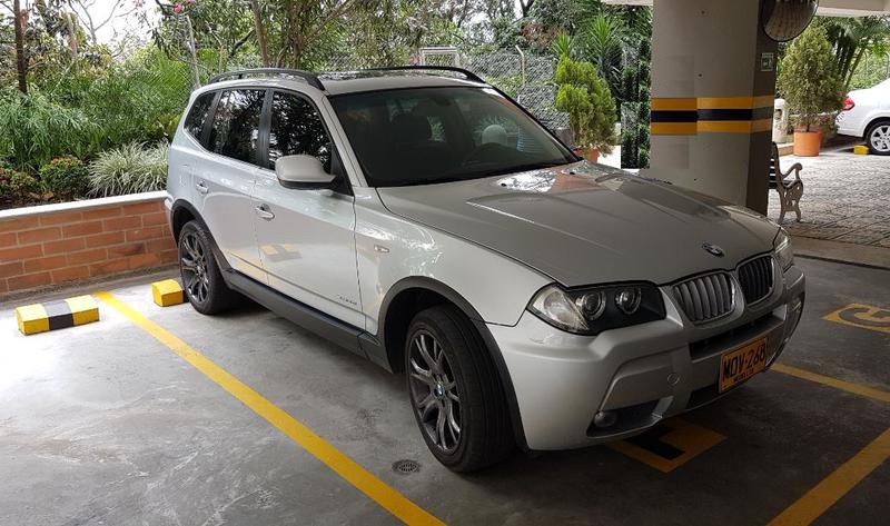 BMW X3 • 2010 • 53,000 km 2