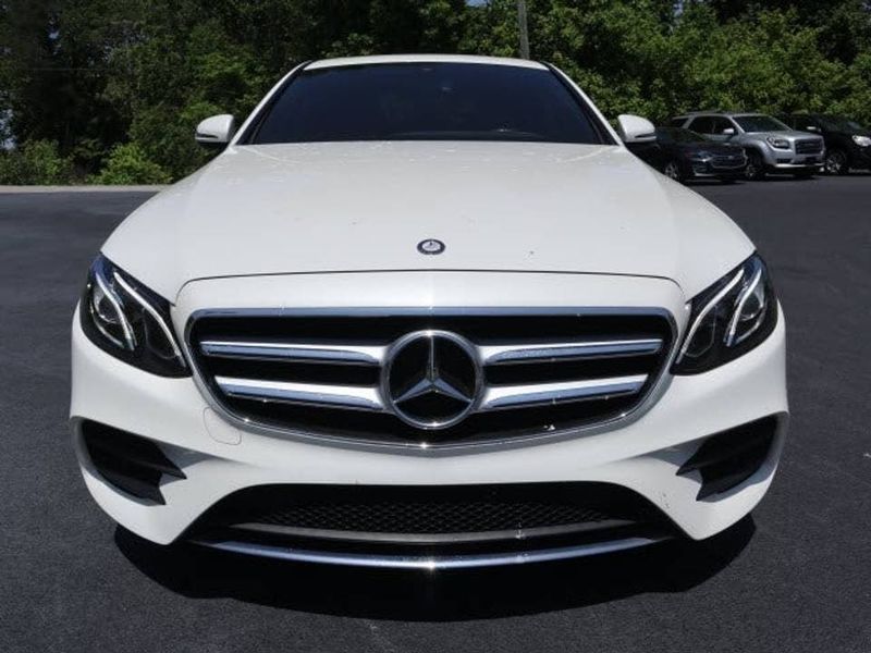 Mercedes-Benz 230 - 300 CE Coupé • 2021 • 20,700 km 2