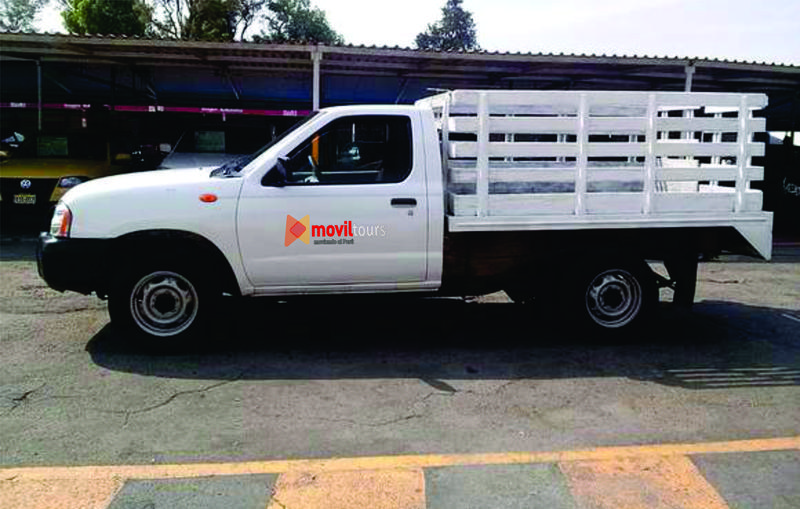 Nissan NP300 Pickup • 2010 • 350,000 km 2
