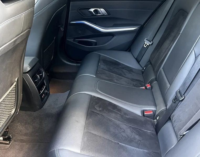 BMW 3 Series • 2020 • 147,000 km 8