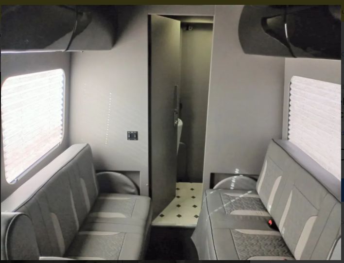 Mercedes-Benz Sprinter • 2017 • 80,000 km 11