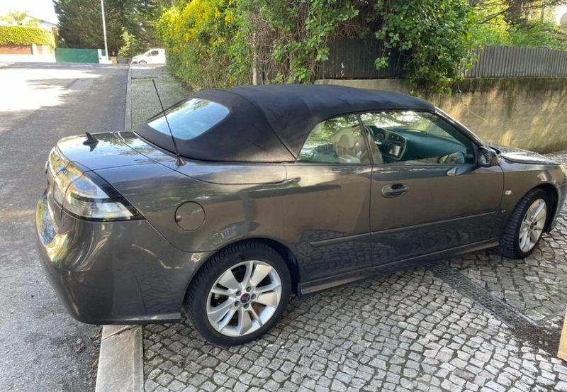 Saab 9-3 • 2010 • 163,000 km 3