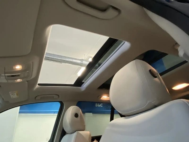 Mercedes-Benz GLE-Class • 2018 • 130,000 km 11