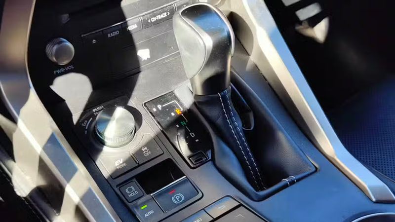 Lexus NX • 2020 • 64,788 km 7