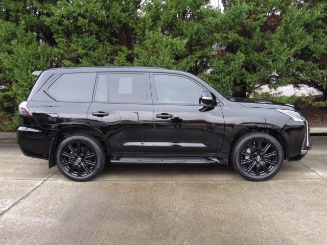 Lexus LX • 2020 • 4,245 km 1