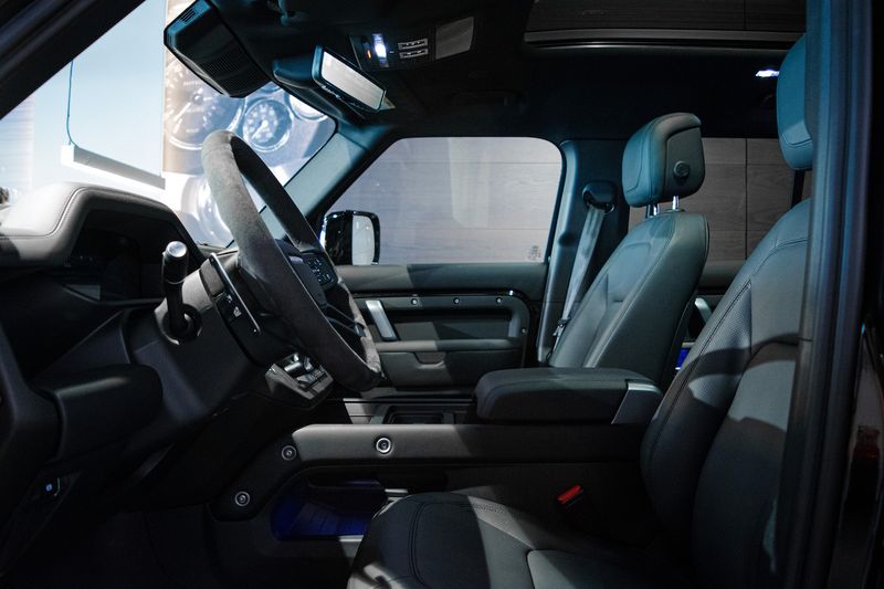 Land Rover Defender • 2024 • 900 km 6