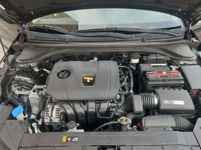 Hyundai Elantra • 2018 • 55,000 mi 3