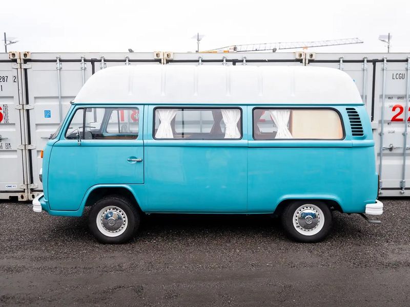 Volkswagen Multivan • 1989 • 220,800 km 1