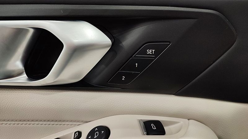 BMW X5 • 2020 • 42,284 km 11