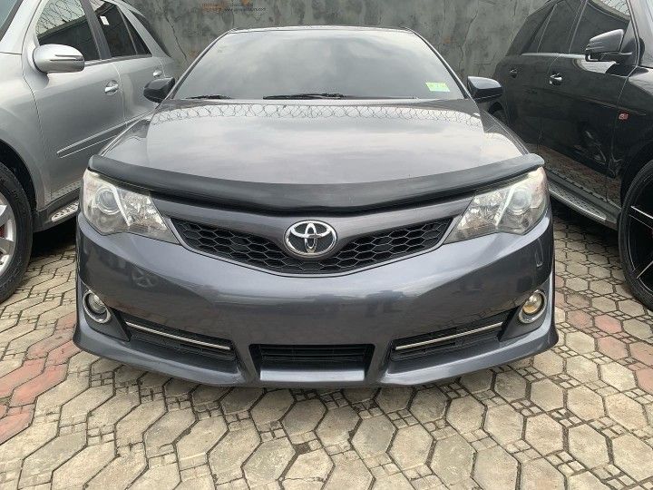 Toyota Camry • 2018 • 50,000 km 1