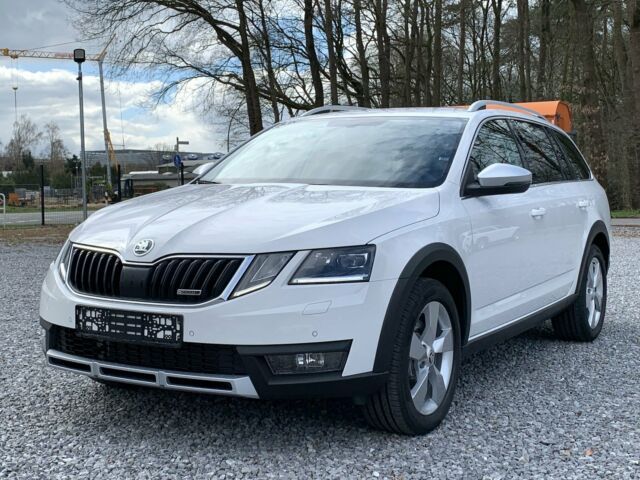 Škoda Octavia Combi • 2018 • 105,500 km 1