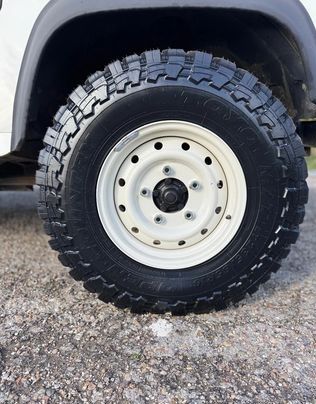 Land Rover Defender • 1998 • 72,000 km 8
