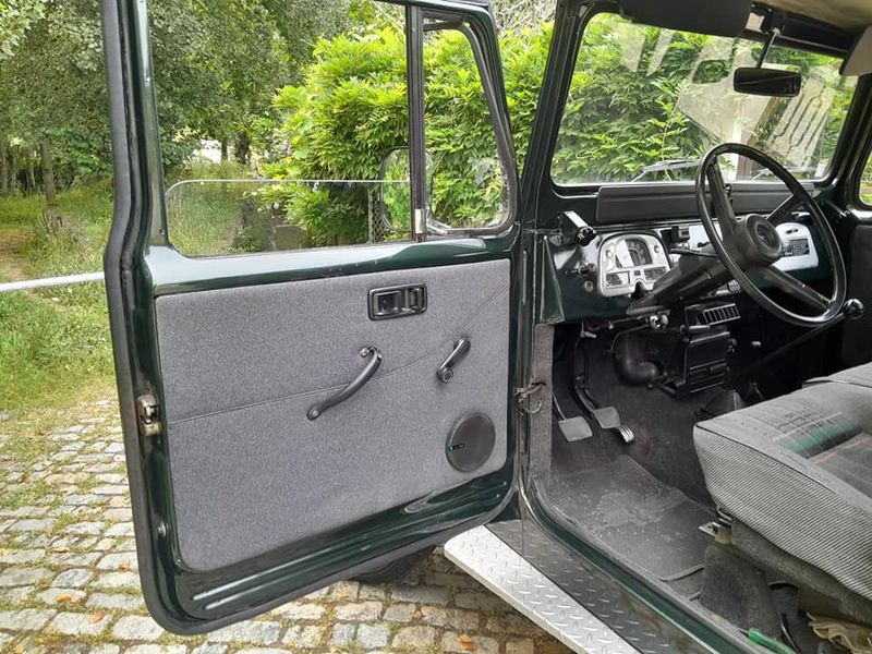 Toyota FJ Cruiser • 1979 • 97,000 km 4