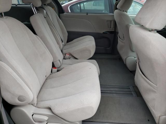 Toyota Sienna • 2012 • 10,000 mi 6