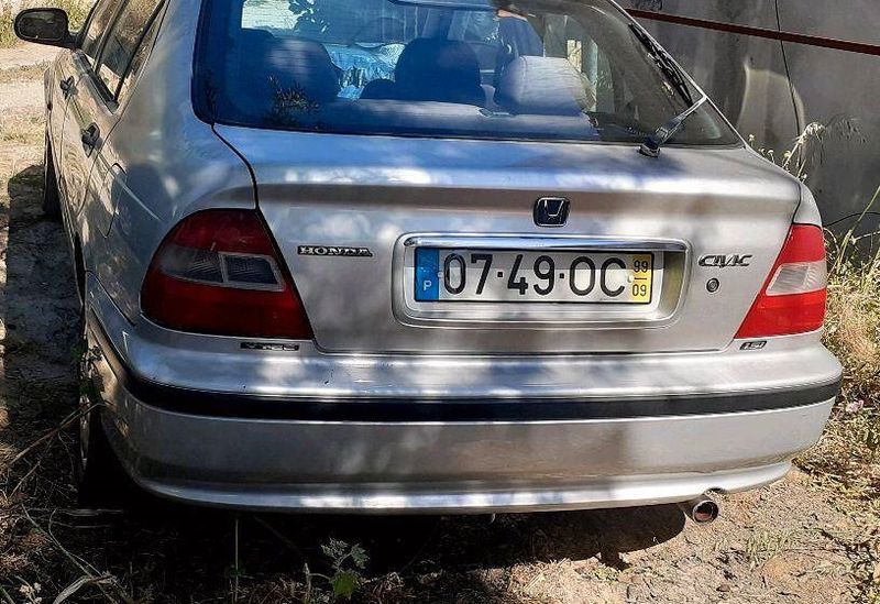 Honda Civic • 1999 • 200,000 km 7