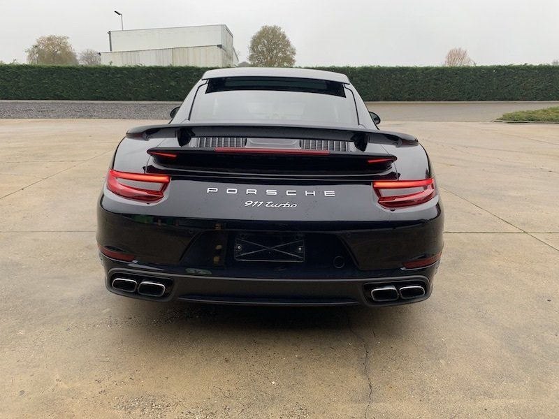 Porsche 911 Turbo • 2017 • 86,900 km 3