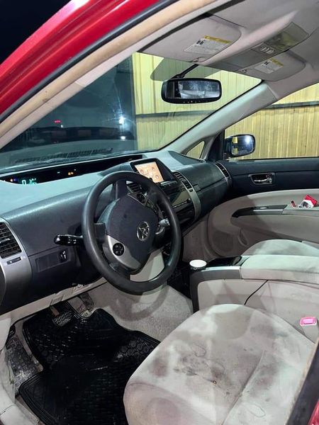 Toyota Prius • 2008 • 350,000 km 6