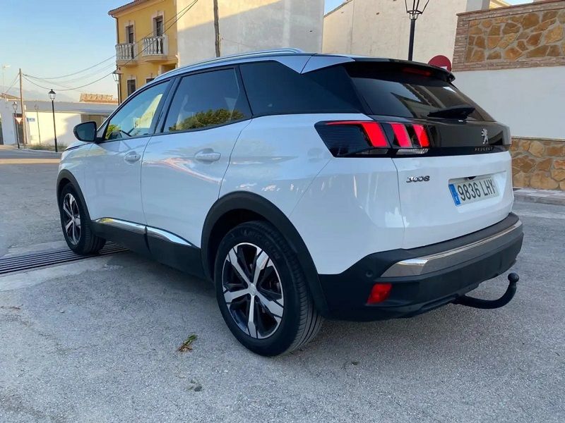 Peugeot 3008 • 2020 • 75,000 km 4