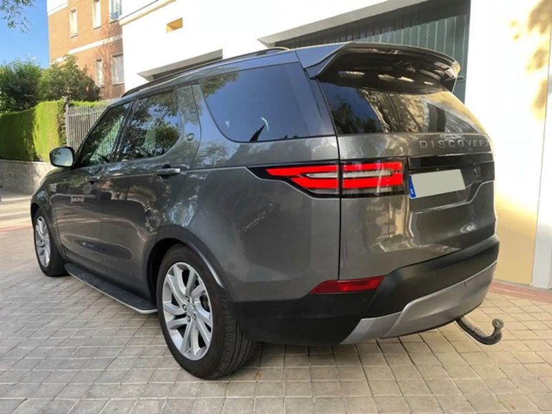 Land Rover Discovery • 2017 • 146,000 km 14