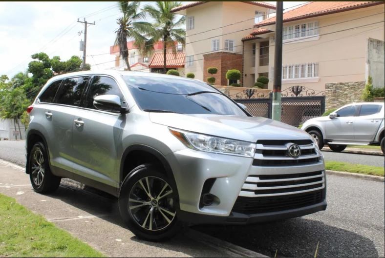 Toyota Highlander • 2019 • 88,000 km 1