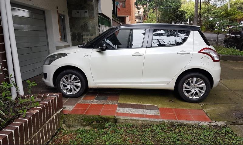 Suzuki Swift • 2015 • 50,000 km 4
