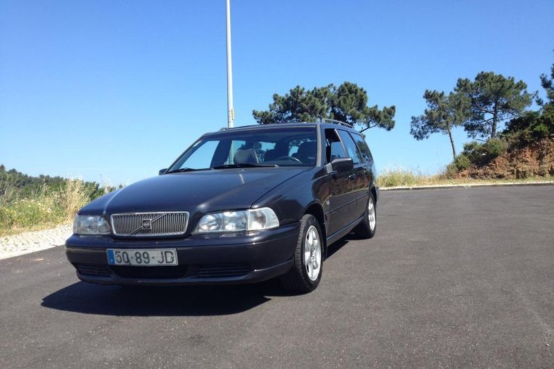Volvo V70 • 1997 • 197,000 km 1
