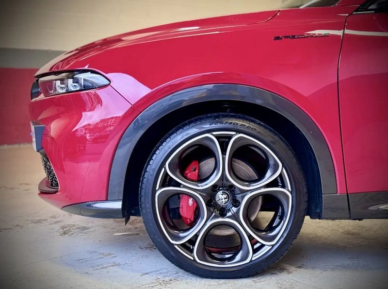 Alfa Romeo Giulia • 2022 • 75,000 km 4