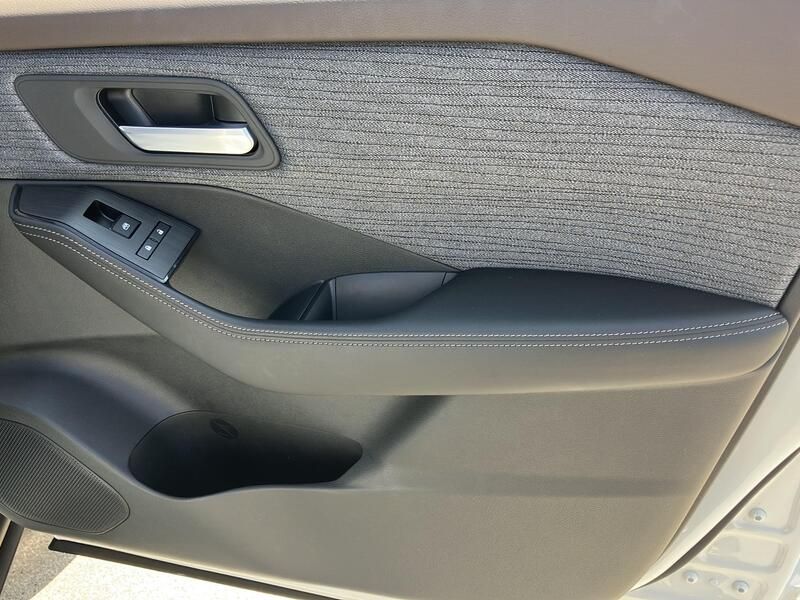 Nissan X-Trail • 2024 • 15,120 km 26