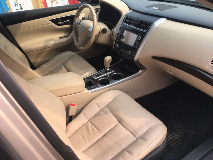 Nissan Altima • 2017 • 32 km 2