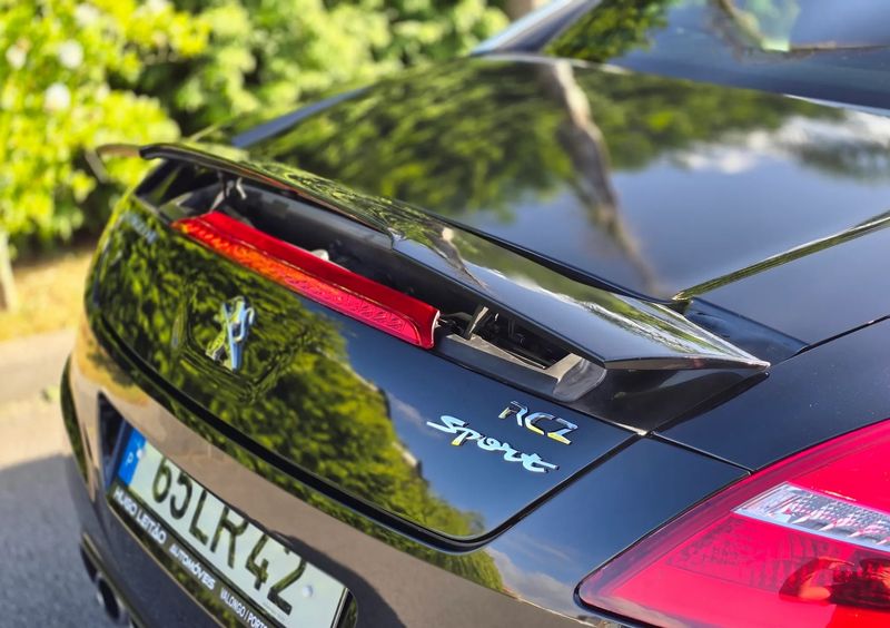 Peugeot RCZ • 2011 • 105,000 km 2